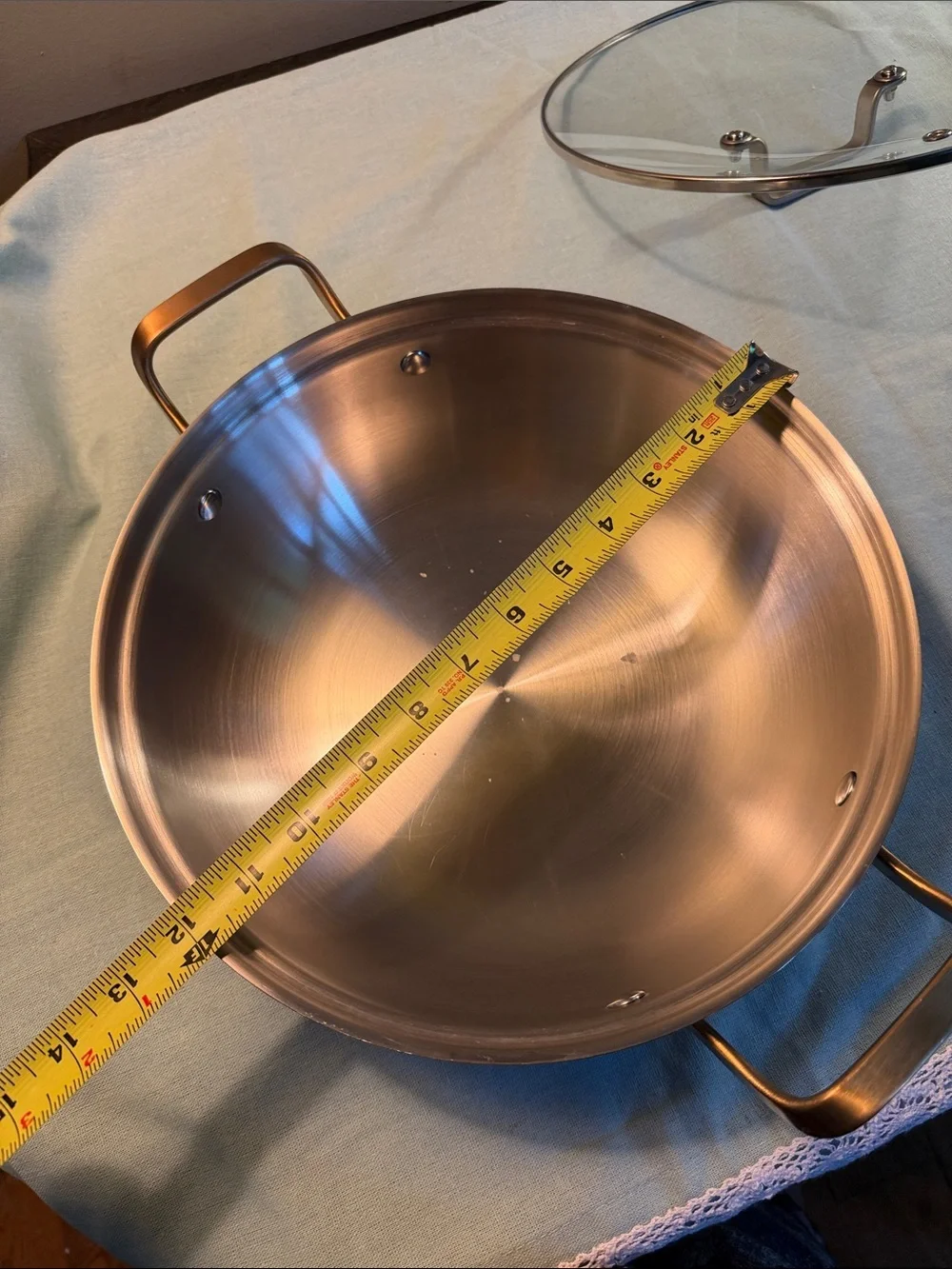 DELARLO Stainless Steel Covered Serving Pan with Gold-Tone Handles